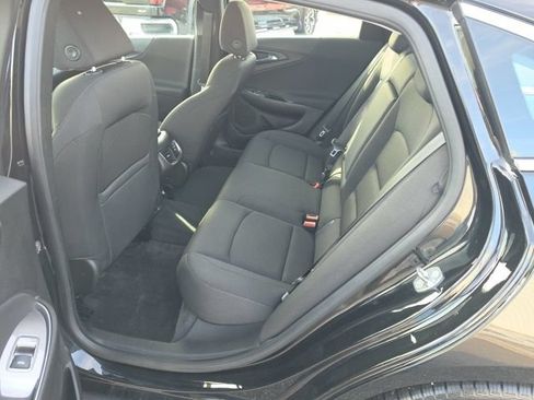 Used 2018 Chevrolet Malibu LT FWD image 9