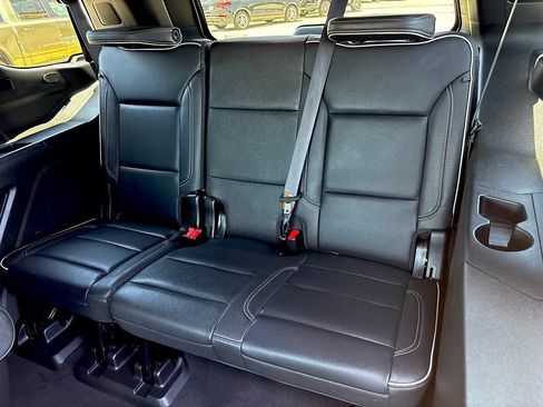 Used 2024 GMC Yukon SLT AWD/4WD image 25