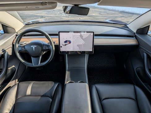 Used 2018 Tesla Model 3 Long Range image 17