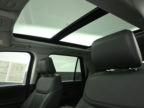 Certified 2025 Ford Expedition Active image 19