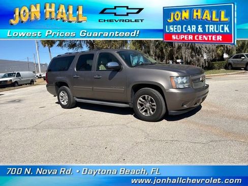 Used 2013 Chevrolet Suburban LT image 17