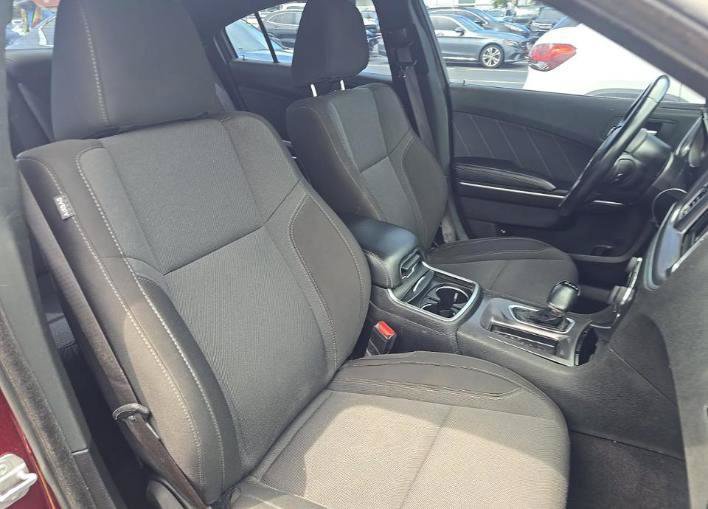 Used 2019 Dodge Charger SXT RWD image 10