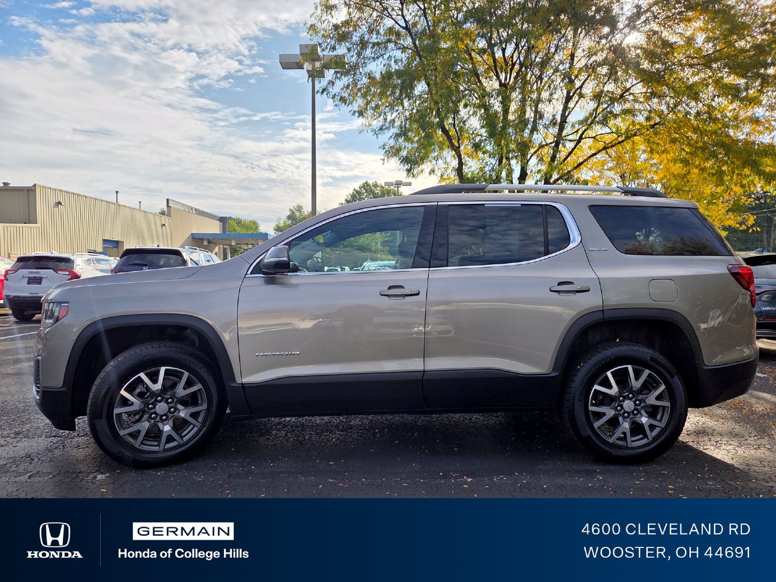 Used 2022 GMC Acadia SLE w/ Driver Convenience Package AWD/4WD image 18