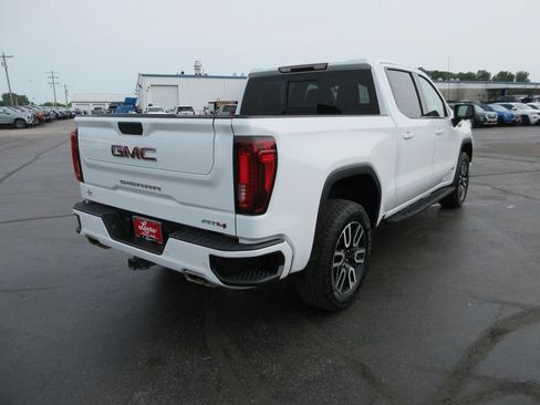 Certified 2022 GMC Sierra 1500 AT4 w/ AT4 Premium Package AWD/4WD image 6
