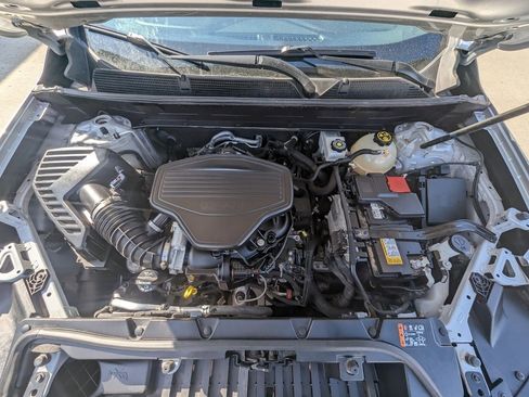 Used 2020 GMC Acadia SLT image 17