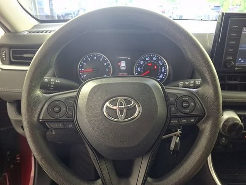 Used 2020 Toyota RAV4 LE FWD image 22