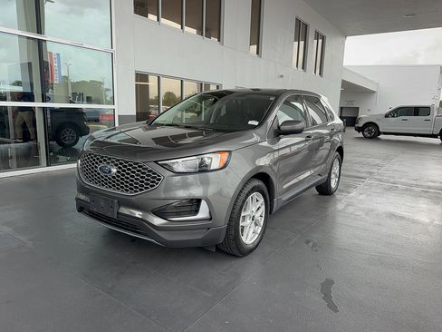 Certified 2023 Ford Edge SEL AWD/4WD image 2