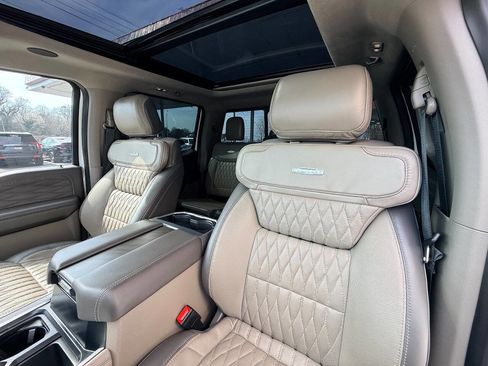 Used 2025 Ford F450 Platinum w/ Platinum Plus Package image 35