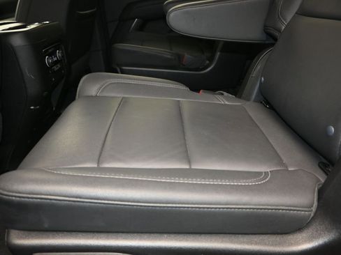 Used 2024 Chevrolet Tahoe Z71 w/ Luxury Package AWD/4WD image 17
