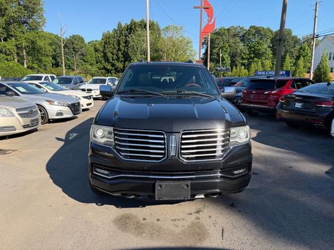Used 2015 Lincoln Navigator 2WD image 3