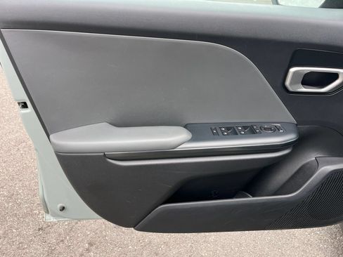 Used 2025 Kia K4 FWD image 18