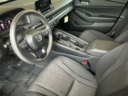 Used 2024 Honda Accord EX image 10