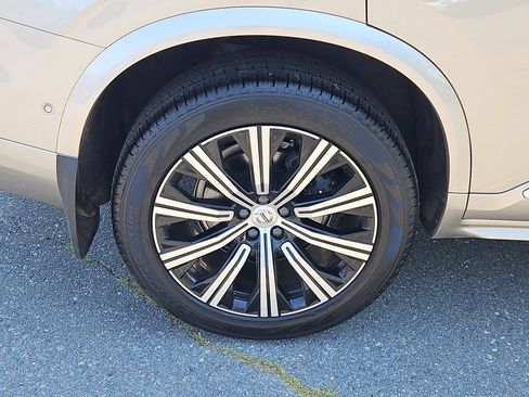 Used 2023 Volvo XC90 B6 Plus w/ Protection Package AWD/4WD image 9