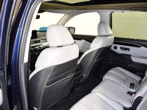 Certified 2025 Honda Pilot Touring image 48