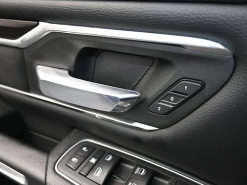 Used 2022 RAM 1500 Laramie image 13