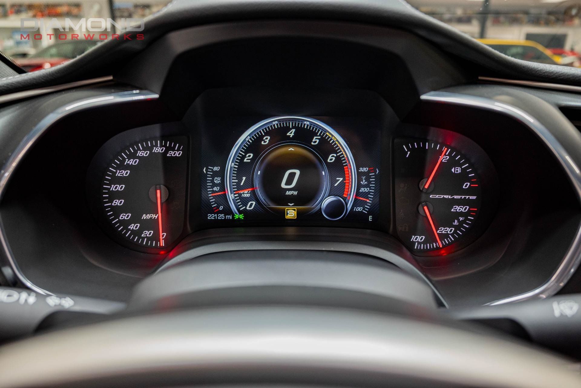 Used 2019 Chevrolet Corvette Stingray Coupe w/ 1LT RWD image 17