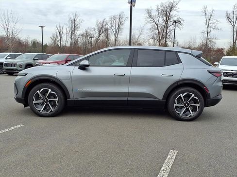 New 2026 Chevrolet Equinox EV LT image 28