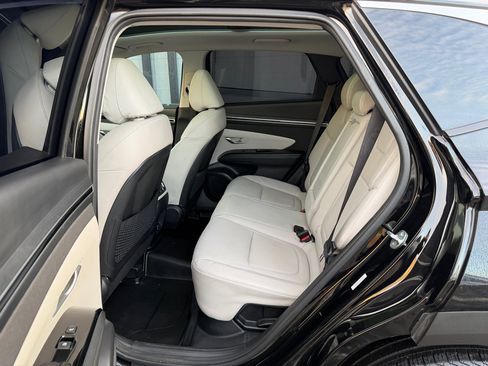 Used 2023 Hyundai Tucson Limited image 15