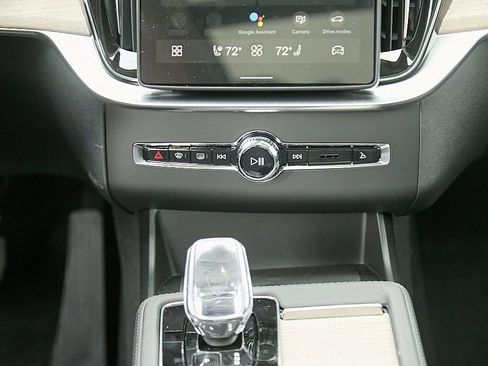 New 2026 Volvo XC90 B6 Plus w/ Protection Package Premier image 31