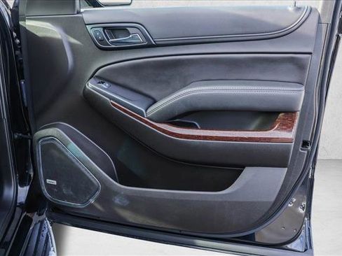 Used 2018 GMC Yukon SLT image 30