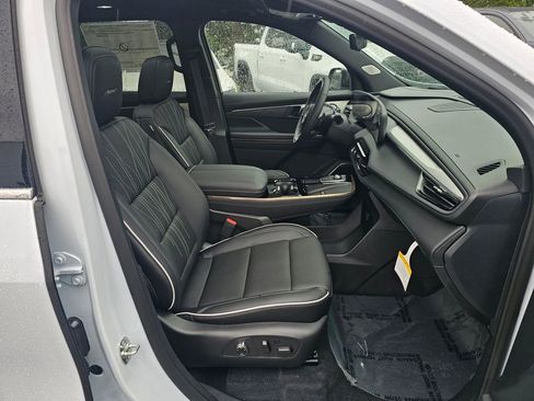 New 2026 Buick Enclave Avenir w/ Super Cruise Package image 11