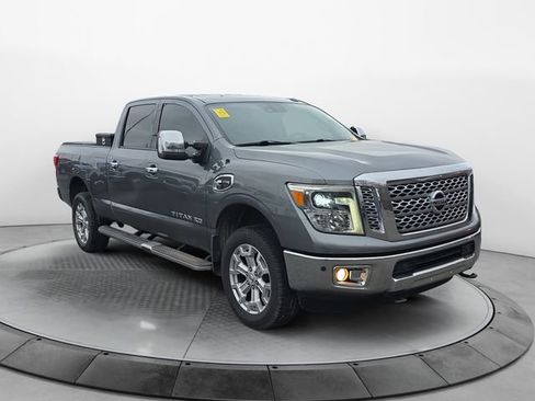 Used 2016 Nissan Titan SL image 7