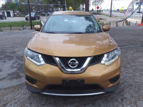 Used 2015 Nissan Rogue SV image 4