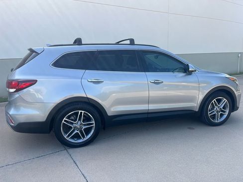 Used 2017 Hyundai Santa Fe FWD image 10