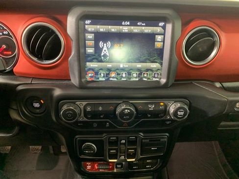 Used 2019 Jeep Wrangler Unlimited Rubicon image 13