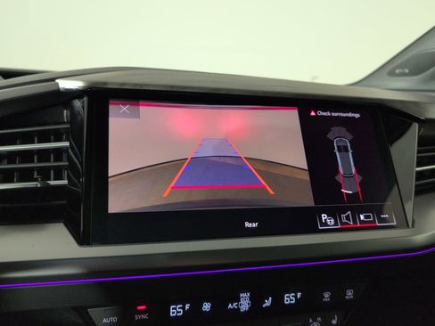 Certified 2023 Audi Q4 e-tron Premium Plus image 5