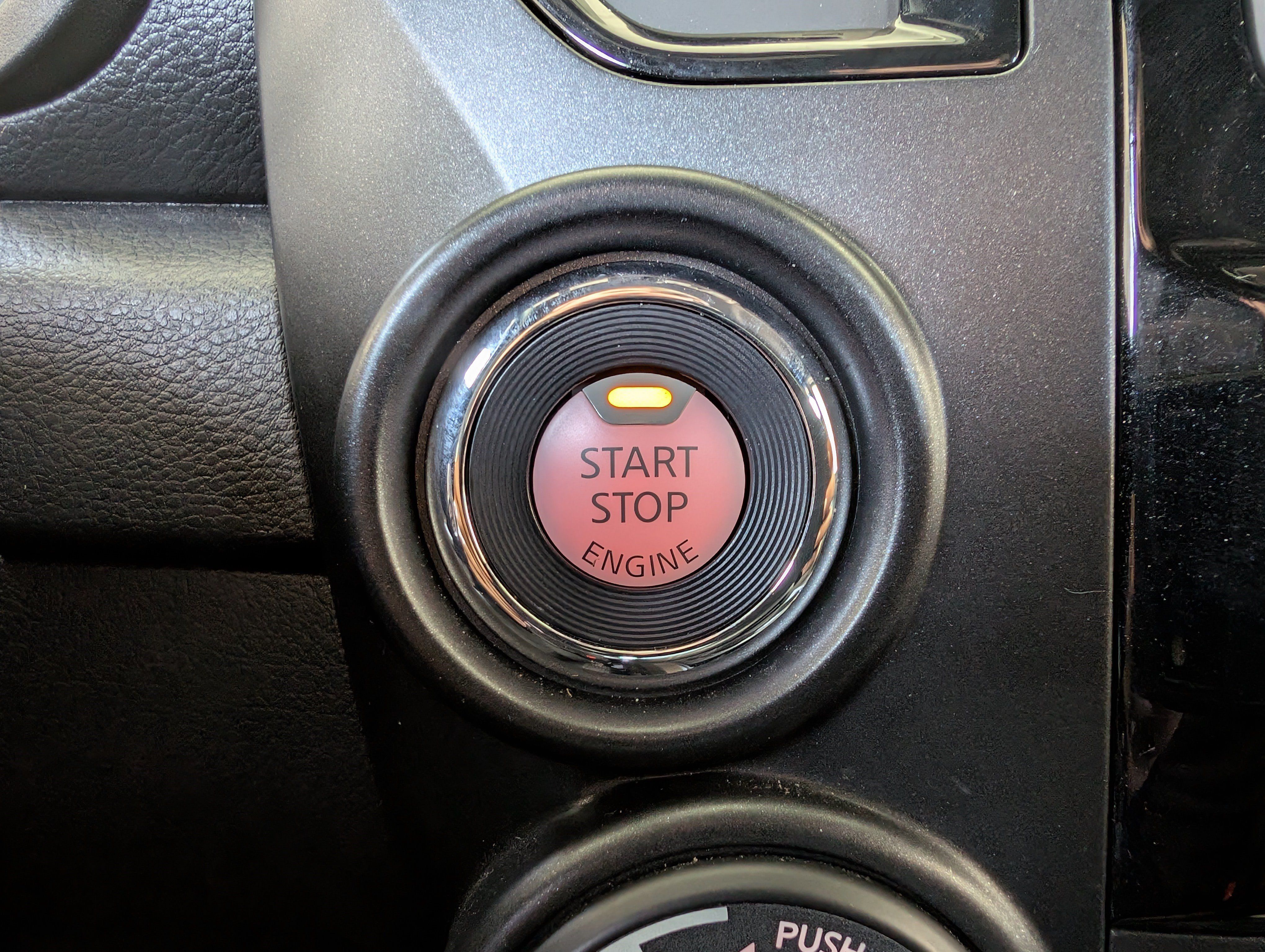 Used 2024 Nissan Titan SV w/ SV Bronze Edition Package AWD/4WD image 32