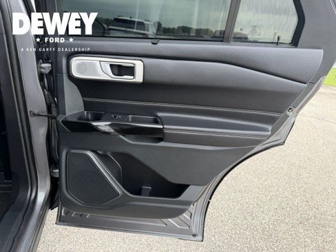 Used 2023 Ford Explorer ST w/ Equipment Group 401A AWD/4WD image 34