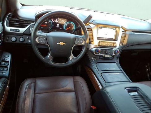 Used 2020 Chevrolet Tahoe Premier w/ Premier Plus Edition AWD/4WD image 19