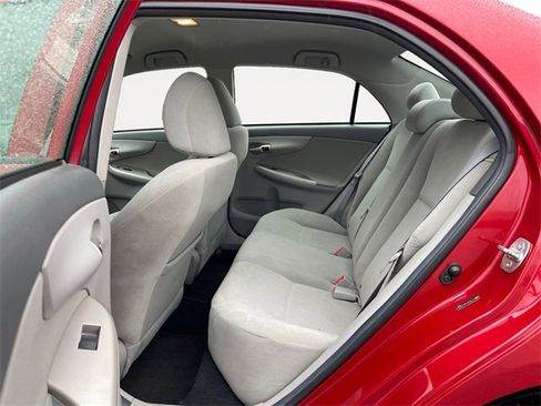 Used 2010 Toyota Corolla LE image 13