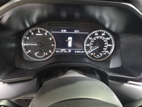 Used 2025 Mitsubishi Outlander SE AWD/4WD image 2