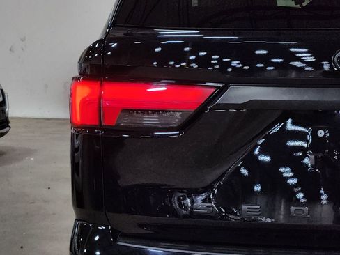 Used 2024 Toyota Sequoia Limited image 20