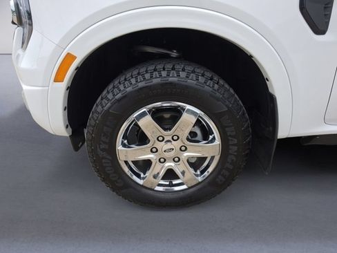 Used 2025 Ford Ranger Lariat w/ FX4 Off-Road Package AWD/4WD image 32