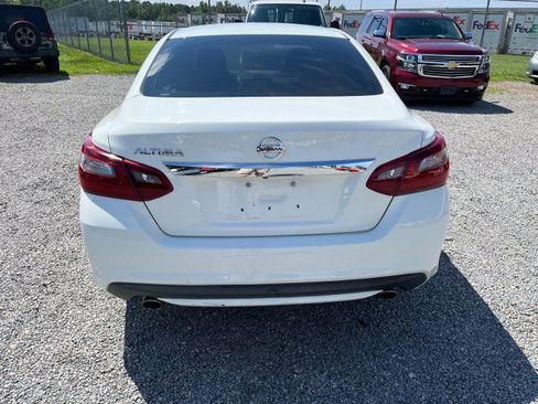 Used 2018 Nissan Altima 2.5 S w/ S Convenience Package FWD image 8