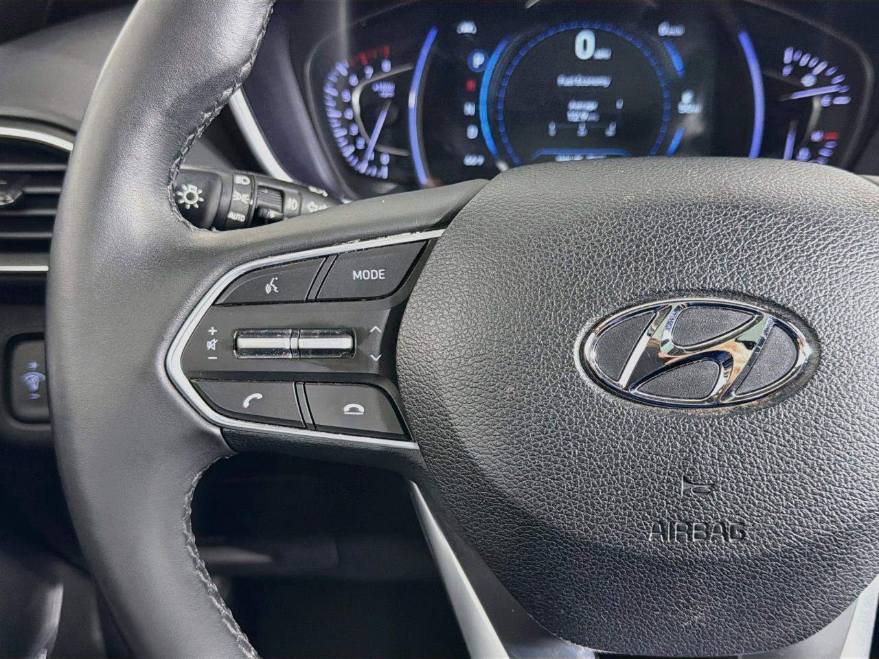 Used 2020 Hyundai Santa Fe Limited AWD/4WD image 48