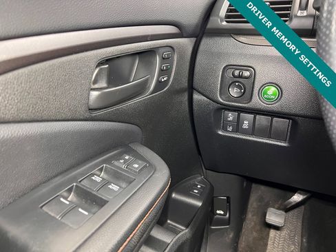 Used 2022 Honda Pilot TrailSport image 7