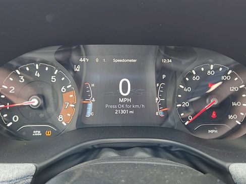 Used 2023 Jeep Compass Latitude image 11