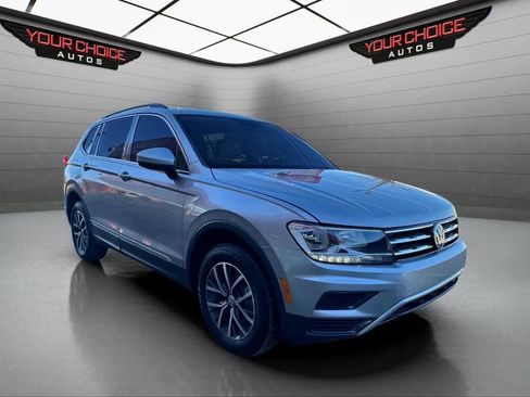 Used 2020 Volkswagen Tiguan SE image 3