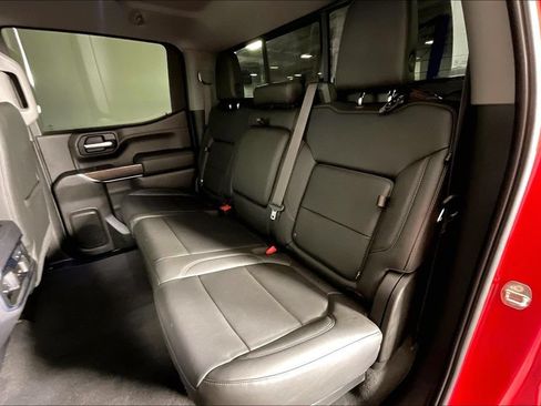 Used 2019 GMC Sierra 1500 SLT w/ SLT Premium Plus Package AWD/4WD image 34