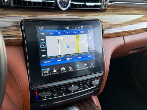 Used 2018 Maserati Quattroporte S GranLusso RWD image 24