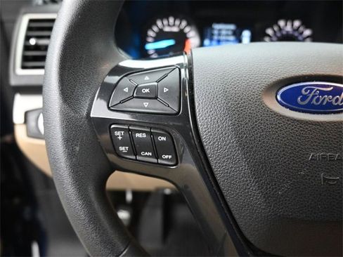 Used 2017 Ford Explorer Base image 27