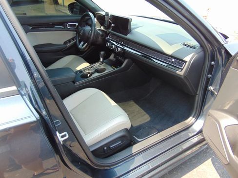 Used 2022 Honda Civic Sport Touring image 5