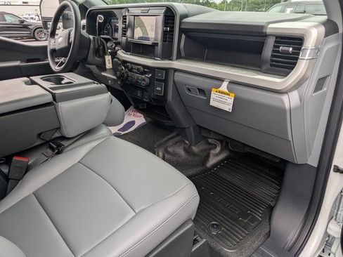 New 2025 Ford F350 XL w/ XL Chrome Package image 24