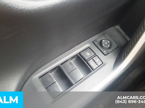 Used 2022 Toyota RAV4 XSE AWD/4WD image 15