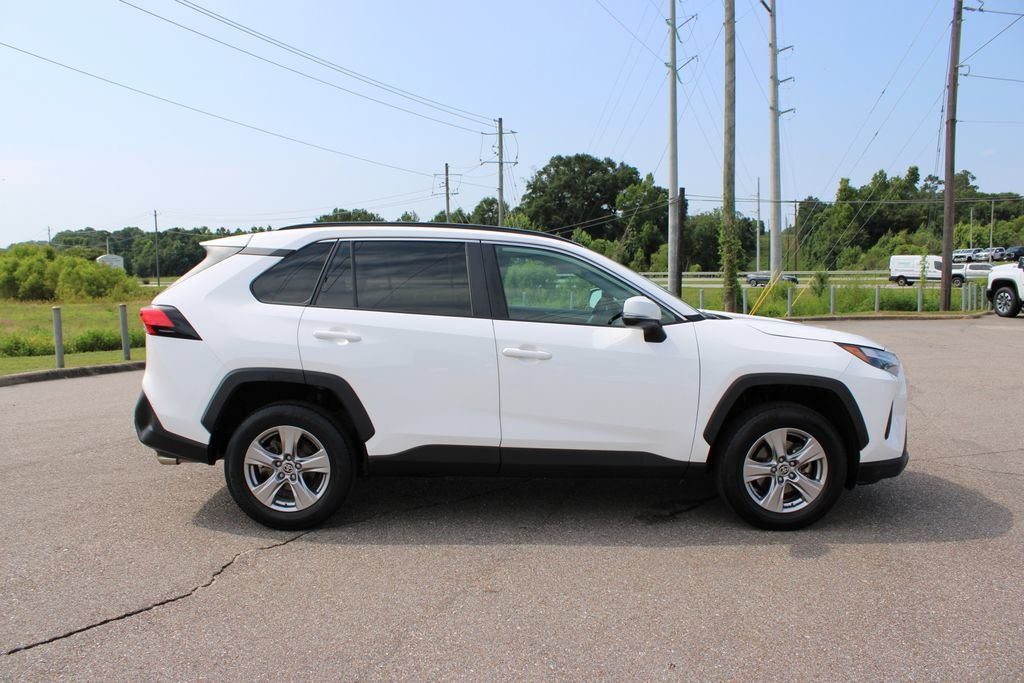 Used 2023 Toyota RAV4 XLE w/ Convenience Package FWD image 16