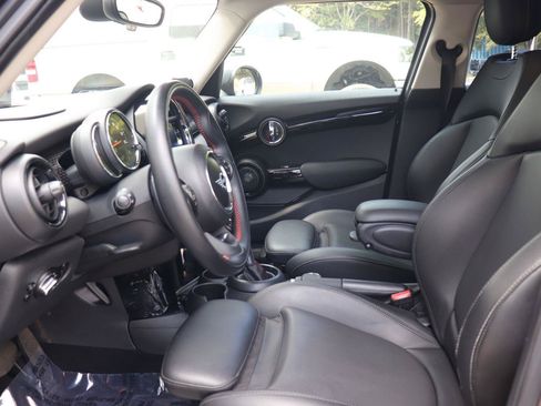 Used 2019 MINI Cooper S FWD image 10